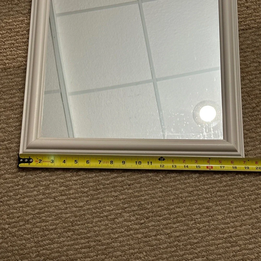 White Framed Wall Mirror 16x20 Rectangle Hanging Home Decor Vanity Preowned